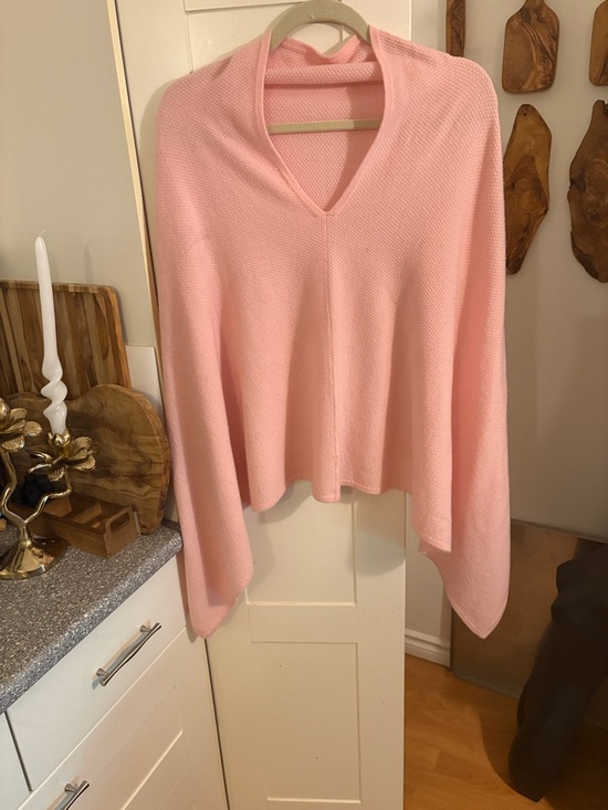 Sweaters - Women’s Pink Cashmere Poncho